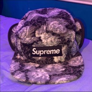 Supreme roses earflap camp cap - sherpa